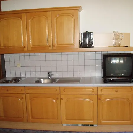 格拉塞尔公寓旅馆 巴德小基希海姆